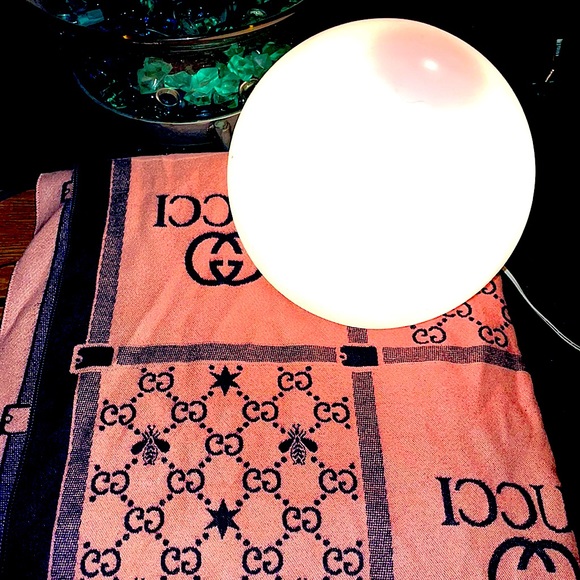 Reversible Pink And Navy Cashmere Gucci Pashmina - Picture 2 of 2